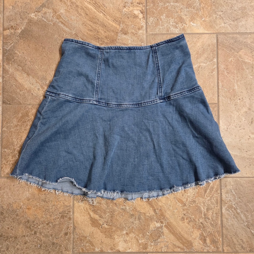 We The Free Denim A-Line Mini Skirt Frayed Hem Zip Back Blue Size 2 Boho‎